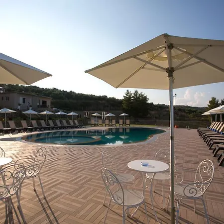 Baywatch Apartahotel Chrani