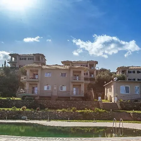 Baywatch 아파트호텔